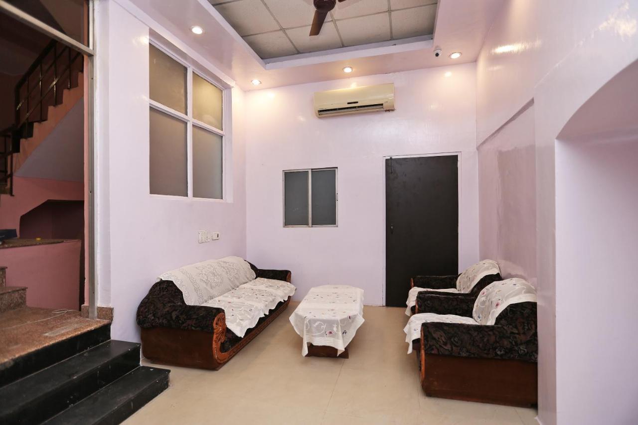 Oyo Flagship 14774 Sector 14 Gurgaon Hotel ภายนอก รูปภาพ