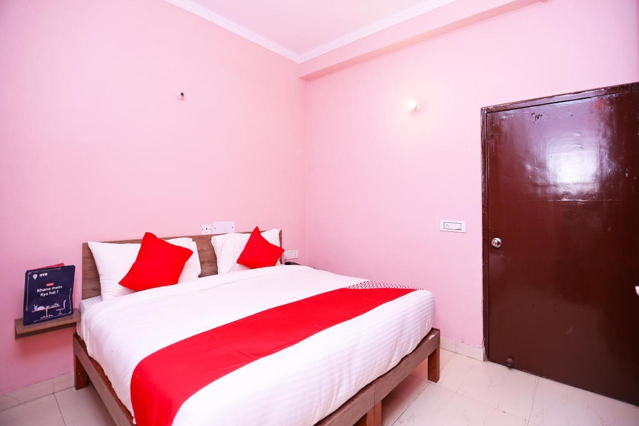 Oyo Flagship 14774 Sector 14 Gurgaon Hotel ภายนอก รูปภาพ