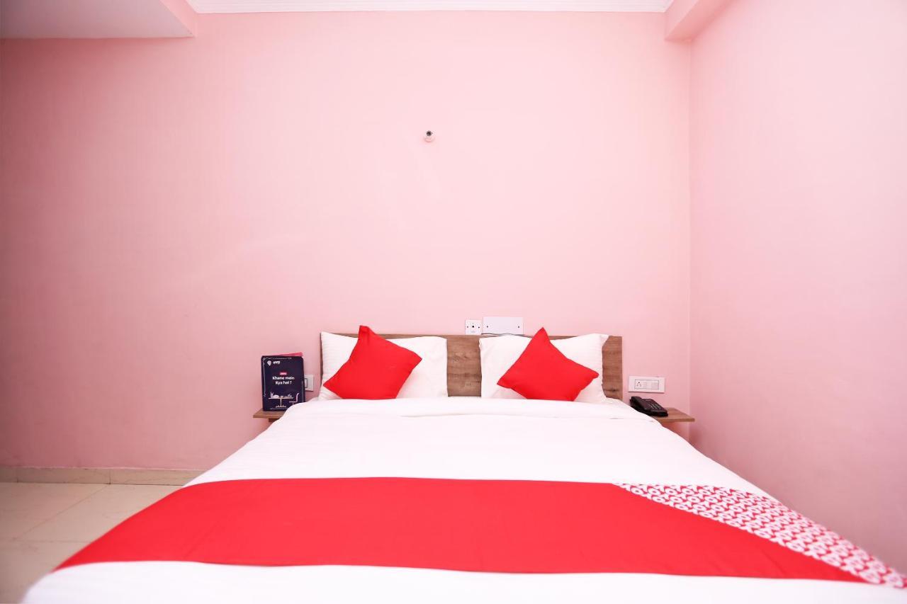 Oyo Flagship 14774 Sector 14 Gurgaon Hotel ภายนอก รูปภาพ