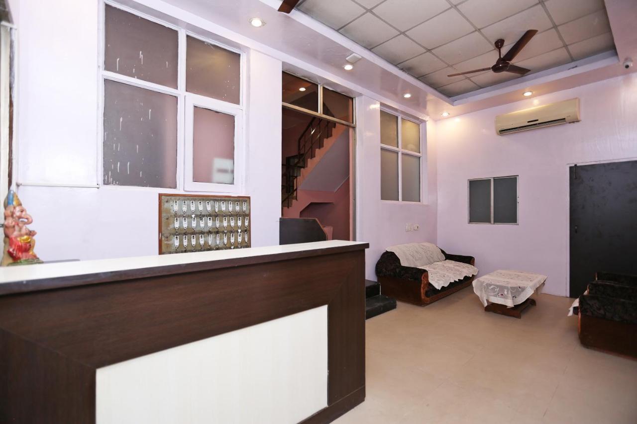 Oyo Flagship 14774 Sector 14 Gurgaon Hotel ภายนอก รูปภาพ