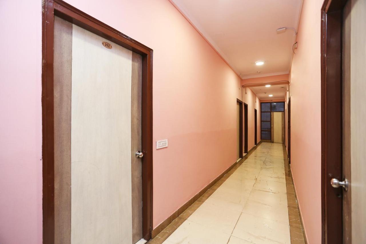 Oyo Flagship 14774 Sector 14 Gurgaon Hotel ภายนอก รูปภาพ
