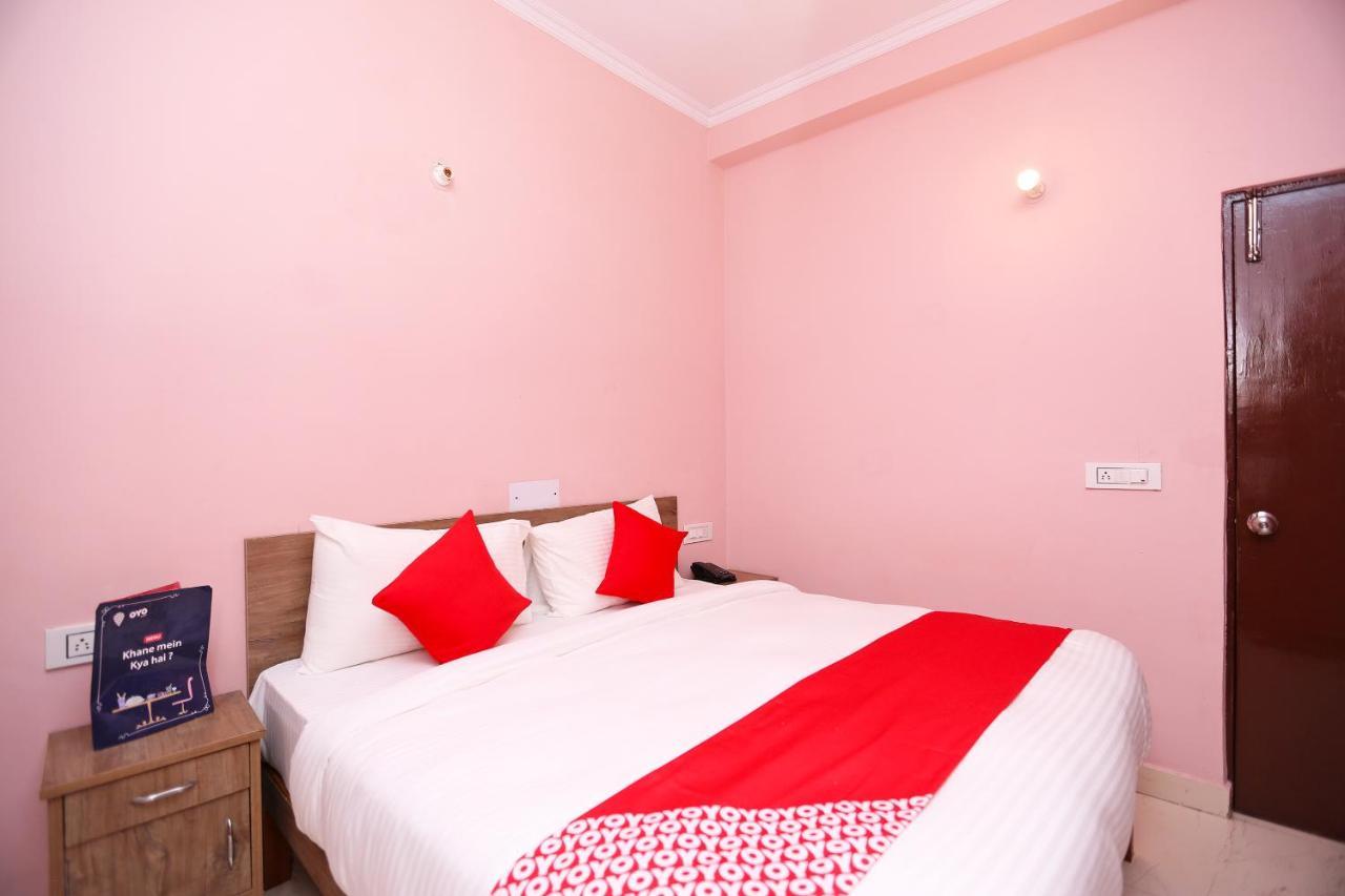 Oyo Flagship 14774 Sector 14 Gurgaon Hotel ภายนอก รูปภาพ